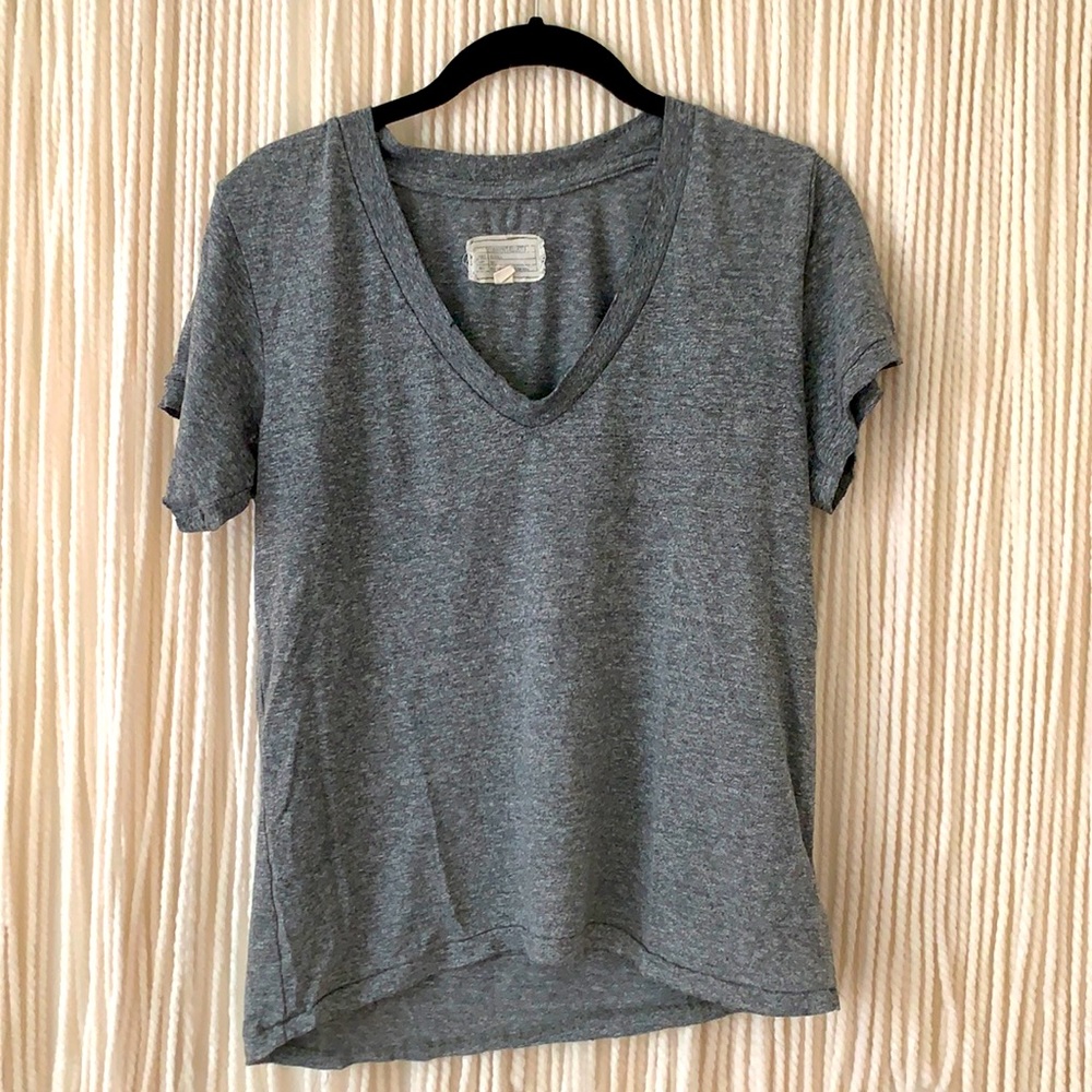 Current/Elliot Distressed Grey V Neck T shirt